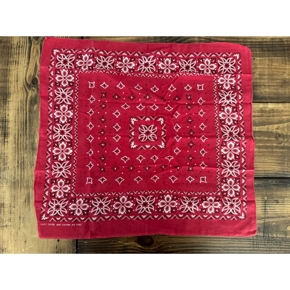 Vtg 60s Fast Color Red 100% Cotton Bandana Paisley Wild‎ Rags Selvaged 13962